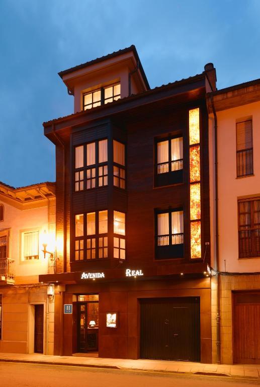 Hotel Avenida Real Villaviciosa  Εξωτερικό φωτογραφία