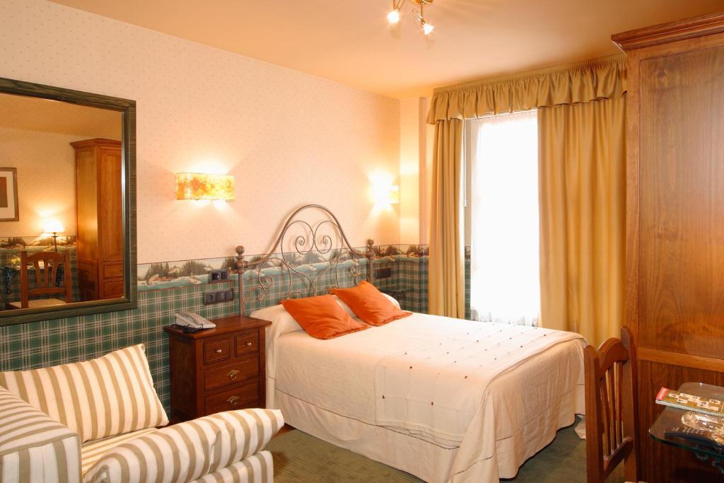 Hotel Avenida Real Villaviciosa  Δωμάτιο φωτογραφία