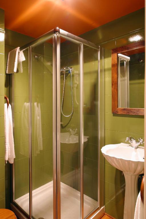 Hotel Avenida Real Villaviciosa  Δωμάτιο φωτογραφία