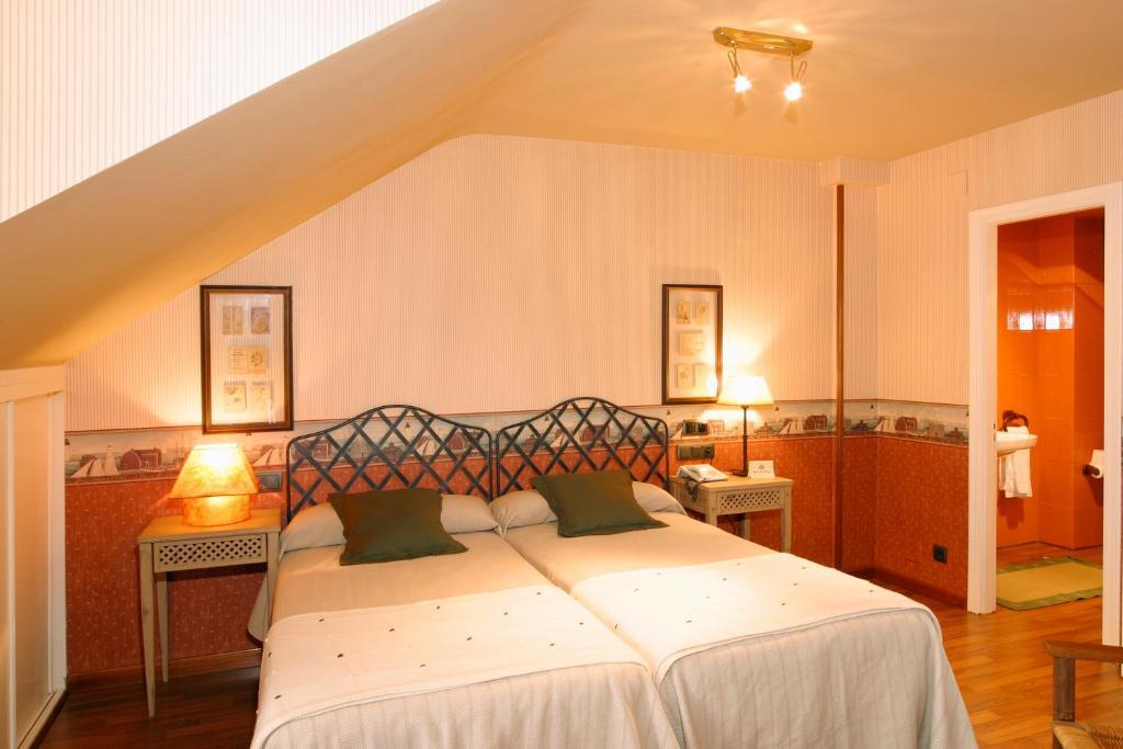 Hotel Avenida Real Villaviciosa  Δωμάτιο φωτογραφία